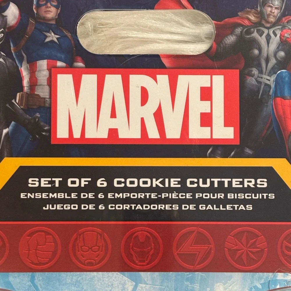 Marvel Avengers Disney - Set of 6 New Cookie Cutters Super Heroes - NIP Metal
